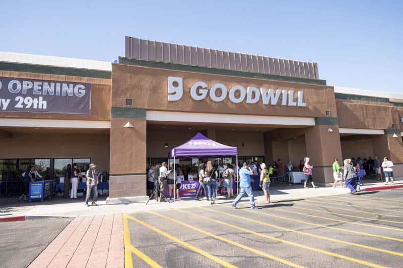 Goodwill AZ | Exterior of Goodwill store with people walking