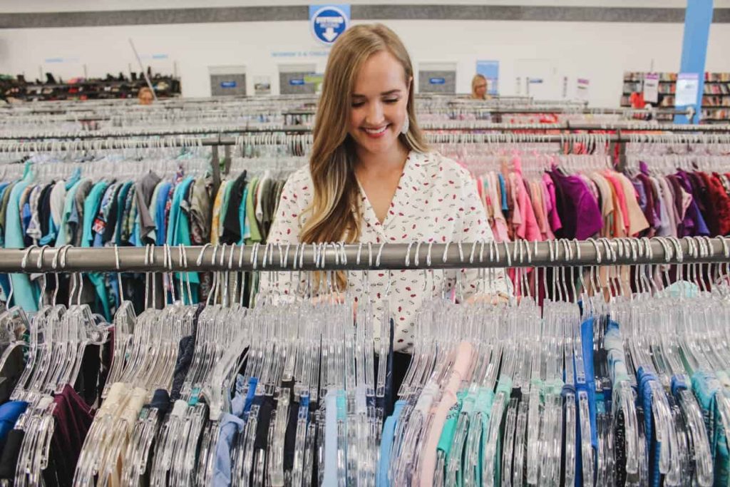 Goodwill AZ | Woman browsing the racks at a Goodwill Store